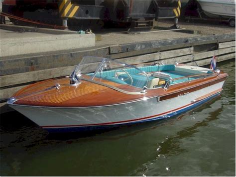 Riva Ladyben Classic Wooden Boats For Sale