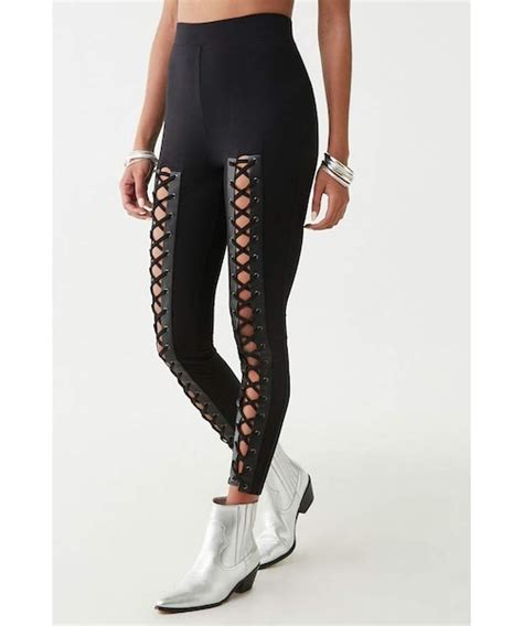 Forever 21（フォーエバー トゥエンティーワン）の「forever 21 Grommet Lace Up Leggings（レギンス