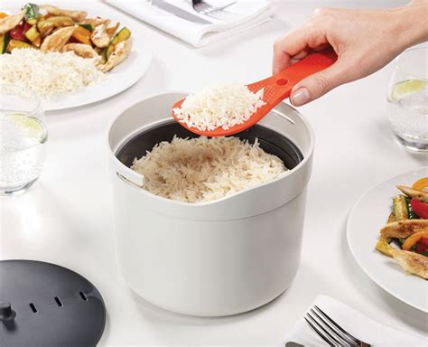 How To Cook Rice In A Microwave Rice Cooker We Know Rice