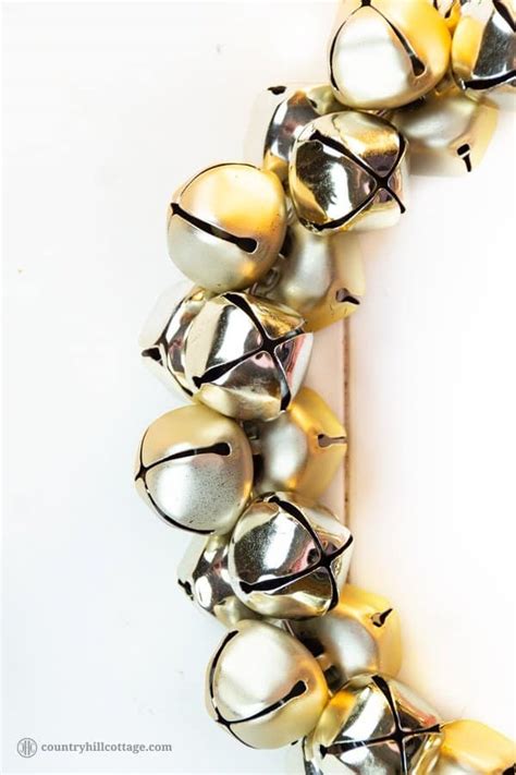 Jingle Bells Wreath Easy Diy Christmas Wreath Idea