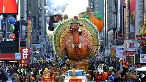 Macy S Thanksgiving Day Parade In New York A Festive Tradition