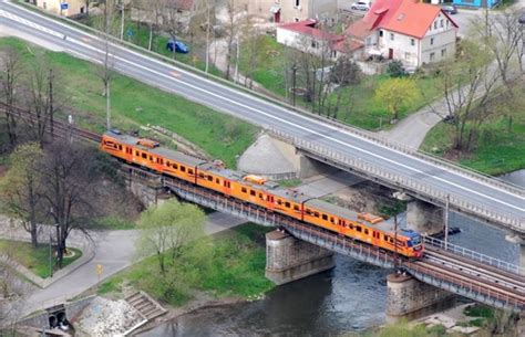 Pkp Plk Zleci Remont Mostu I Tunelu W Bardzie Rynek Kolejowy