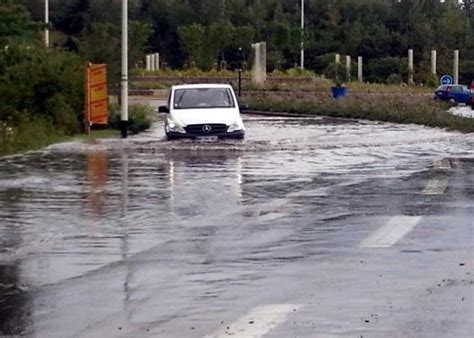 Pluies Orageuses D Partements Toujours En Vigilance Orange Trois