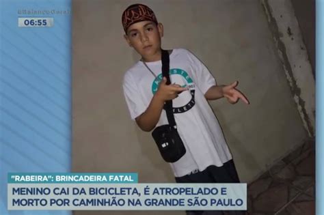 Menino De Anos Morre Ap S Se Apoiar Em Caminh O Cair Da Bicicleta E