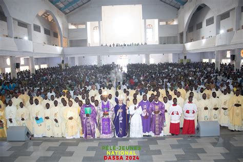 MG 6296 MESSE DE CLÔTURE DU PÉLÉ JEUNES 2024 À DASSA Aumônerie de