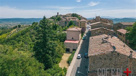 Vista Dall Alto Chiusdino Si Italy Abitazione Spaziosa Secondo