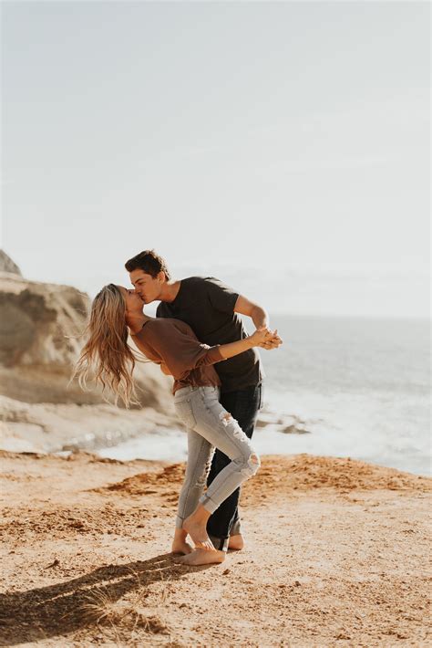 20 Sweet And Romantic Beach Engagement Photo Ideas To Copy My Sweet