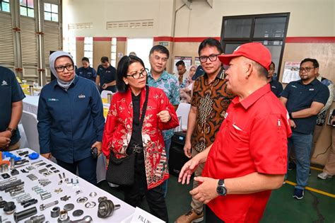 Kementerian BUMN Apresiasi Kolaborasi SIG Dengan Astra Dalam