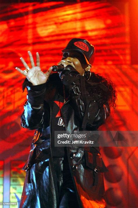 Missy Elliott During Mtv2 2 Dollar Bill Concert With Missy Elliott