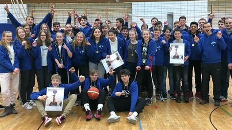 Basketball Mannschaften Des Deutschhaus Fahren Nach Berlin