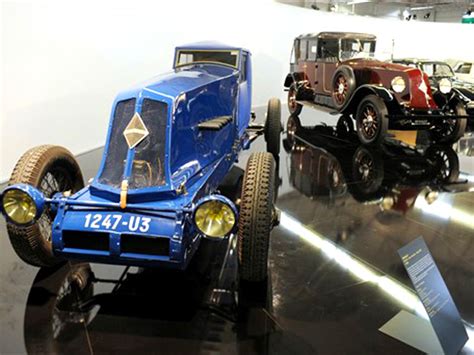 Auto Esporte Salão de Paris realiza mostra paralela clássicos de