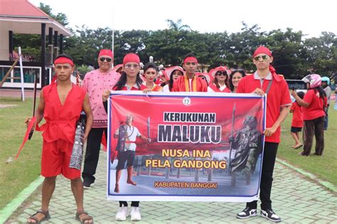 Semarak Festival Teluk Lalong 2022 Diawali Karnaval Budaya Banggai Post