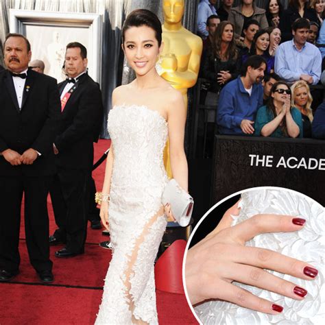 Itgloss Blog De Esmaltes Esmaltes As Unhas Do Oscar 2012