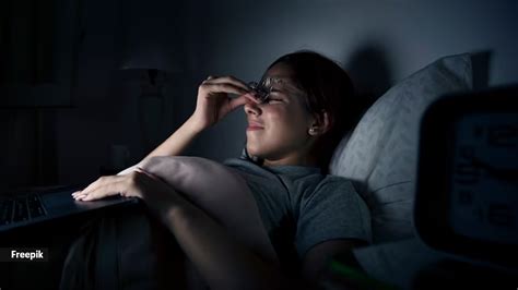 What happens to your body if you sleep after midnight every day? | Life ...