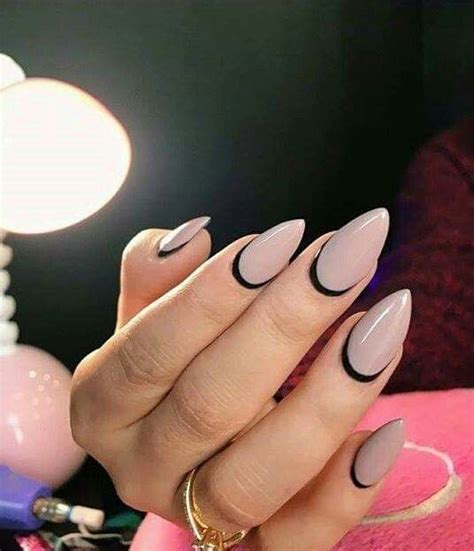Pin de irw grigoropoulou en nails Uñas nude Uñas