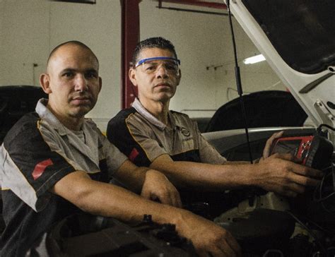 El taller automotriz Medellín Solo Cajas Automáticas