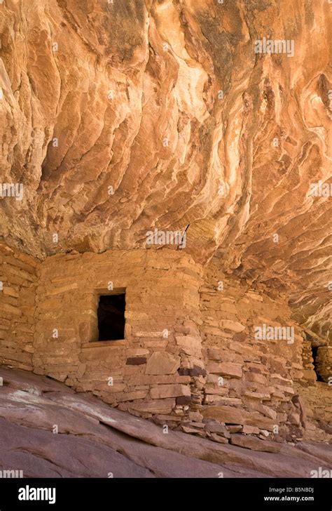 House On Fire Anasazi Indian Ruin Stock Photo Alamy