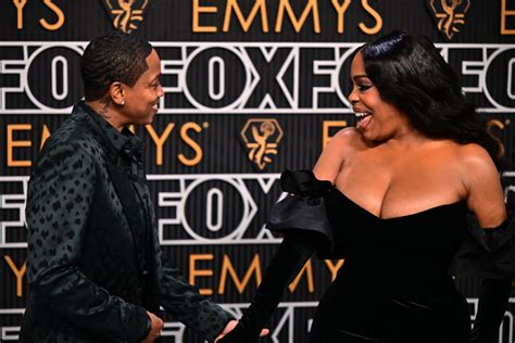 We Dare You Not To Cry While Listening To Niecy Nash Betts Emotional