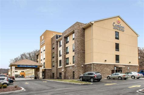 Comfort Inn And Suites Pittsburgh in Pittsburgh (PA) - Room Deals, Photos & Reviews