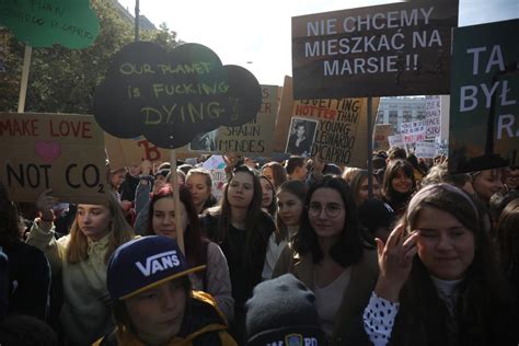 M Odzie Owy Strajk Klimatyczny W Warszawie Protest Tysi Cy Miast Zdj Cia