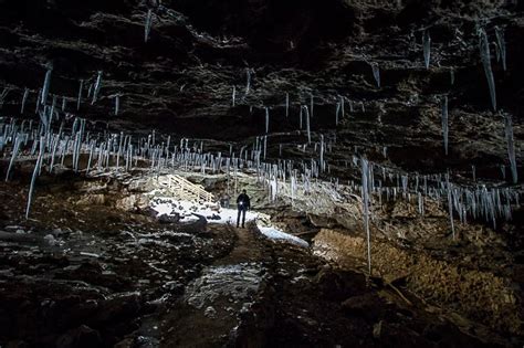 A winter hike through Maquoketa Caves State Park - Iowa Road Trip