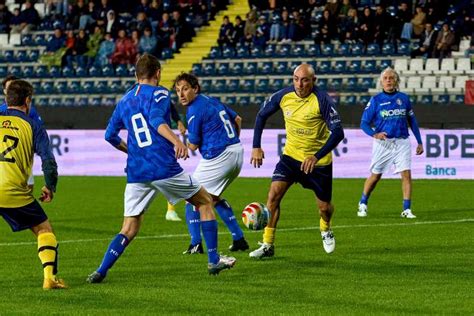 Nazionale Cantanti E Shalom Campioni Del Cuore In Campo All Insegna