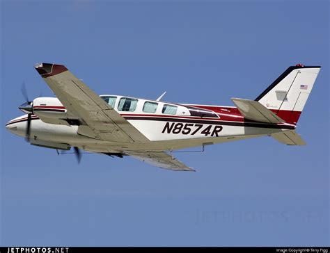 N8574R Beechcraft 58 Baron Private Terry Figg JetPhotos