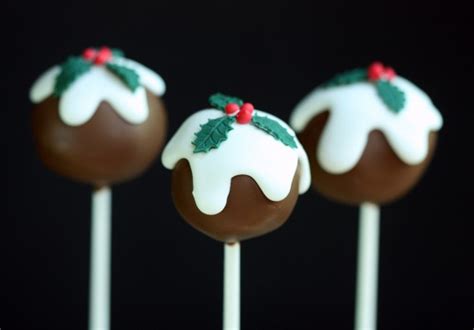 Christmas Cake Pops | Sweetopia