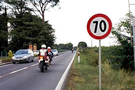 Eccesso di velocità come funziona la decurtazione dei punti dalla patente