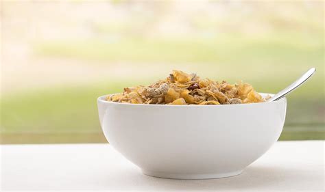 Standard Cereal Bowl Size and Guidelines - HowdyKitchen