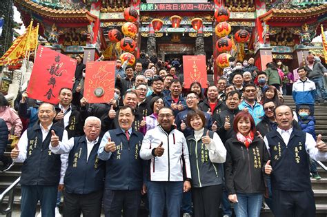 大年初一 侯友宜至板橋、三重參拜 祈願風調雨順、國泰民安、市民平安健康 Enn台灣電報