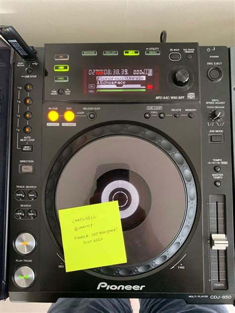 pioneer cdj  pair perfect condition  media