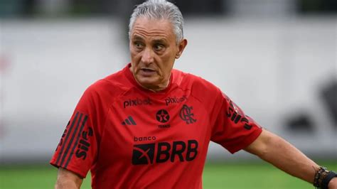 Veja a provável escalação do Flamengo para a estreia hoje