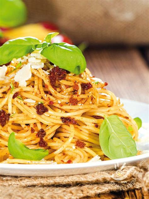 Per Velocizzare La Ricetta Degli Spaghetti Al Pesto Di Pomodori Secchi