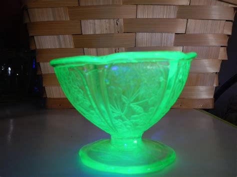 Vintage Vaseline Ouraline Uranium Dessert Glass Bowl Etsy Uk