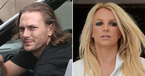 Kevin Federline Trying To Get Britney Spears To 'Open Her Eyes'