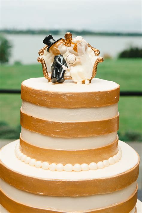 Metallic Gold-Striped Wedding Cake