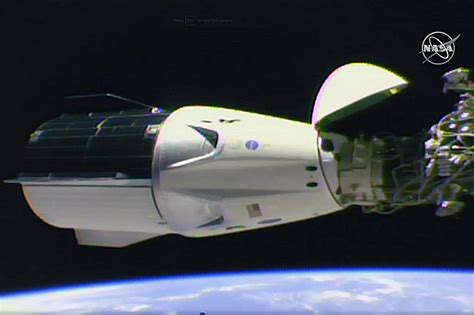 【電子版】スペースx宇宙船「クルードラゴン」、issとドッキング成功 科学技術・大学 ニュース 日刊工業新聞 電子版