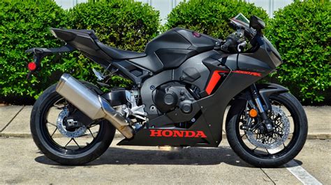 Anyone Else Pick Up Their New 17 Cbr Finally Got Mine Page 4 Honda Cbr 1000rr Forums