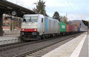 Mit Containerzug In Fahrtrichtung S Den Aufgenommen Am