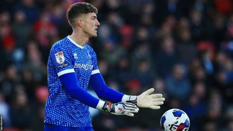 Jordan Wright Lincoln City Goalkeeper Signs New Deal Until 2025 Bbc