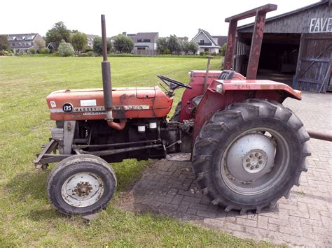 Filemassey Ferguson 135 5 Wikimedia Commons