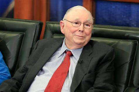 Charlie Munger Conhe A A Trajet Ria Do Bilion Rio E S Cio De Warren