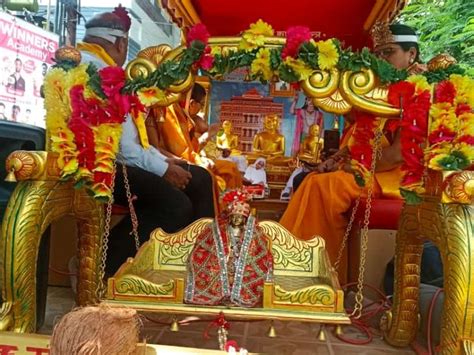 Jain Community Took Out A Procession And Worshiped 5 Iconic Idols