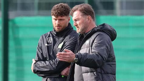 Vfl Wolfsburg Ralph Hasenhüttl Macht Seinen Sohn Zum Co Trainer