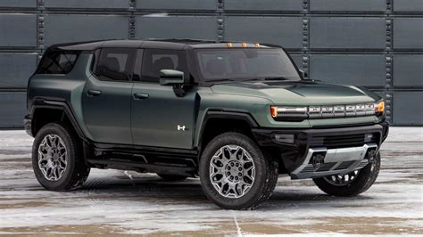 Gmc Unveils Hummer Ev An Electric Off Road Suv With A Range Of