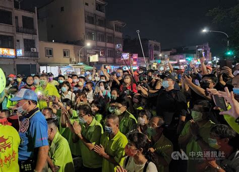 粉紅超跑白沙屯媽祖鳳山遶境駐駕 陳其邁迎接 地方 中央社 Cna