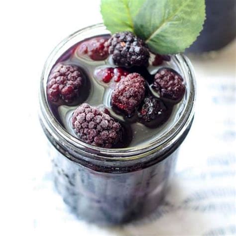 Blackberry Sweet Tea Recipe - Belle of the Kitchen