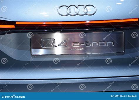 Ginebra Suiza 04 De Marzo De 2019 Audi Q4 E Tron Concept Ginebra