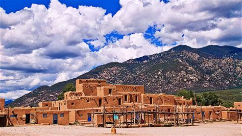 The Taos Pueblo - El Pueblo Lodge